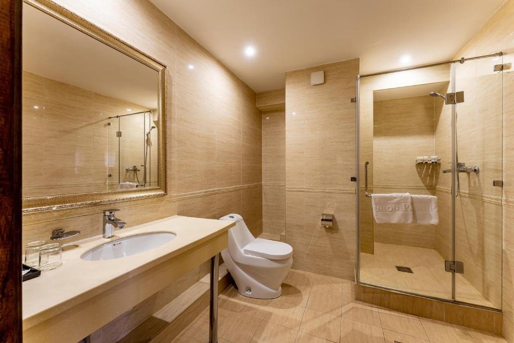 Алматы: Renion Park Hotel