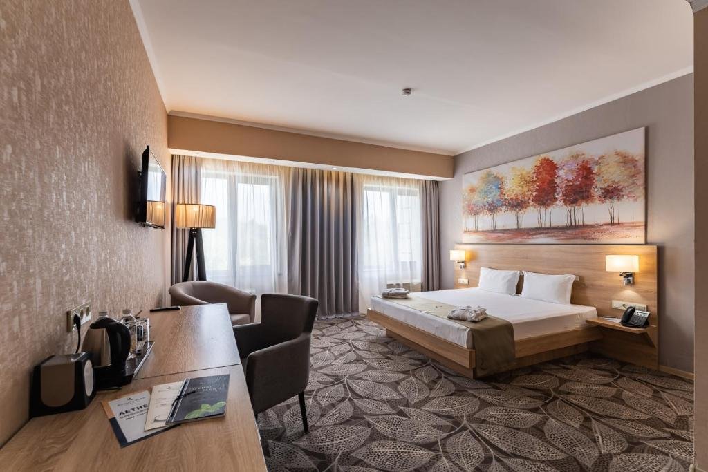 Алматы: Renion Park Hotel
