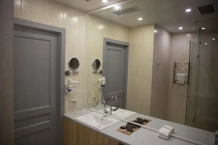 Алматы: Maqan Hotel Almaty