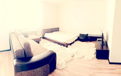 Астана: Apartment on Sauran Str Center