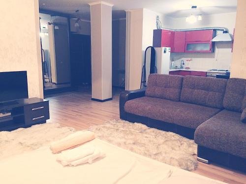 Астана: Apartment on Sauran Str Center