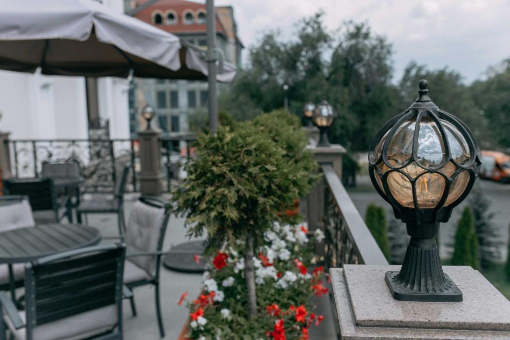 Алматы: Отель The Plaza Almaty