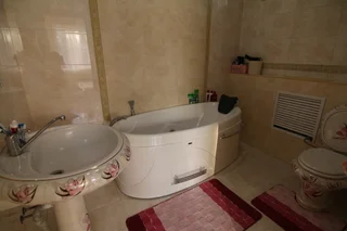 Алматы: Little Castle Kalkaman Guest House