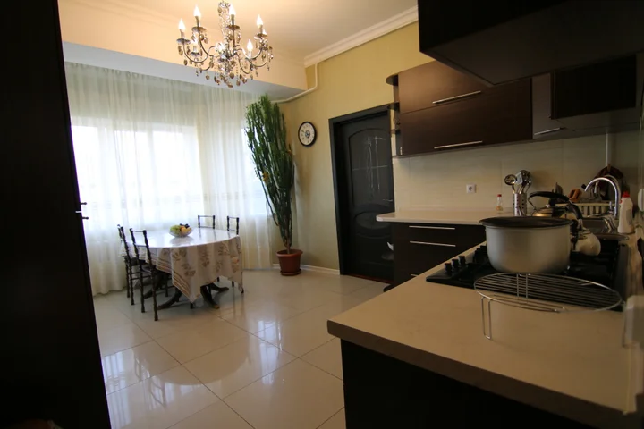 Алматы: Little Castle Kalkaman Guest House