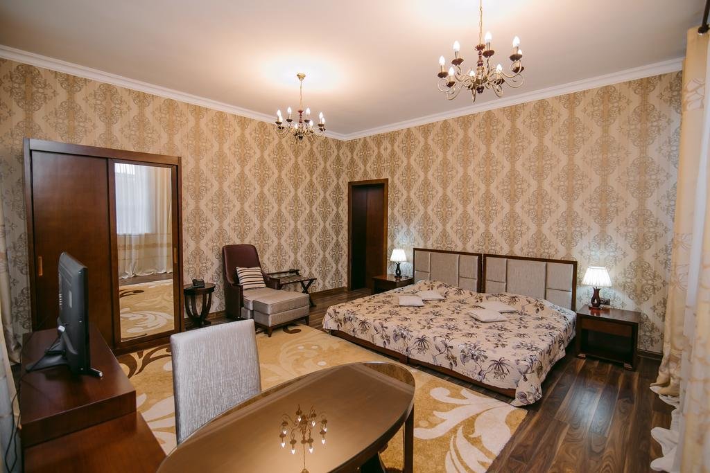 Тараз: Hotel Inju
