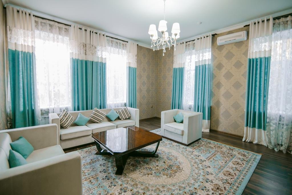 Тараз: Hotel Inju