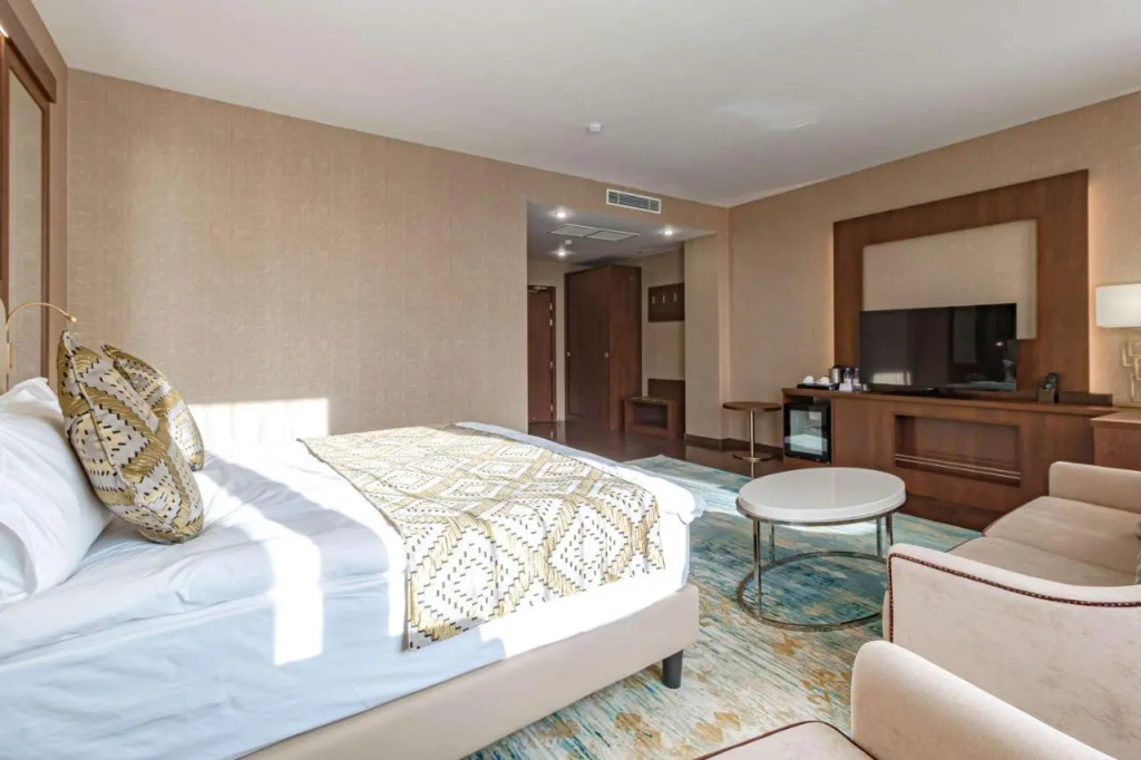 Астана: Отель Best Western Plus Astana
