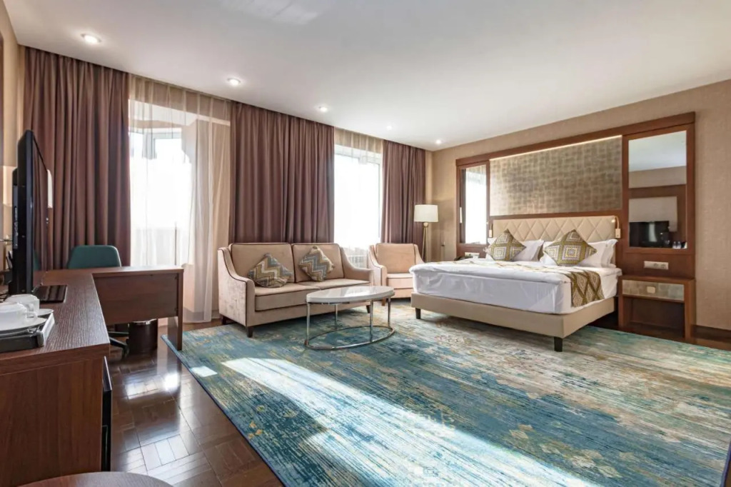 Астана: Отель Best Western Plus Astana