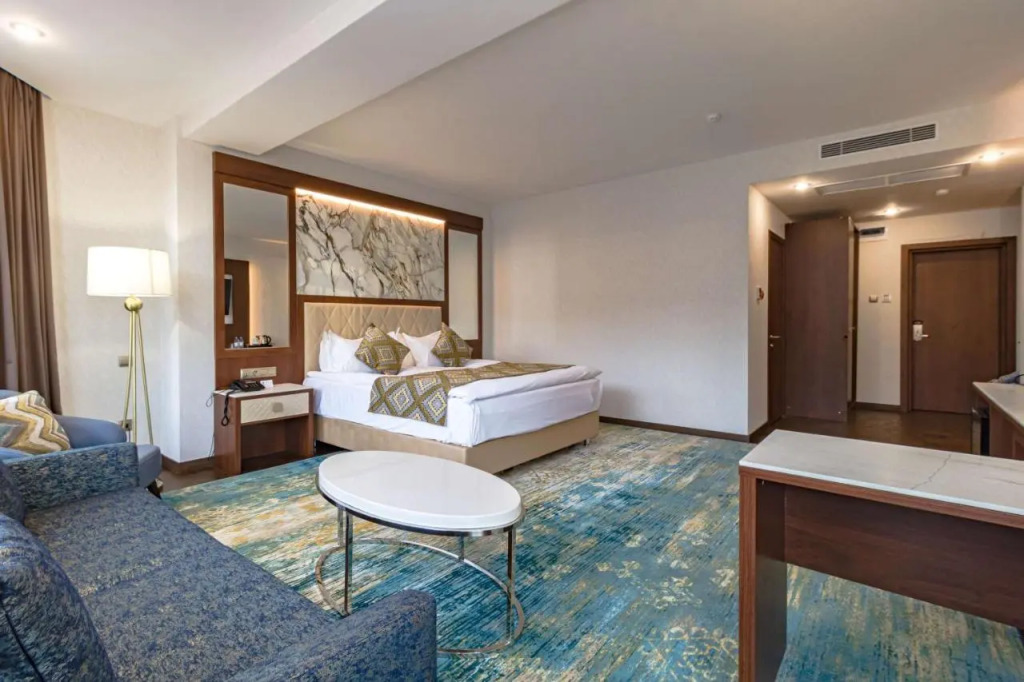 Астана: Отель Best Western Plus Astana
