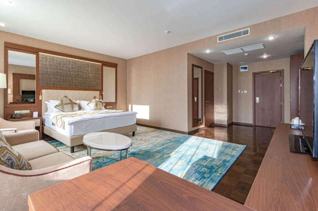 Астана: Отель Best Western Plus Astana