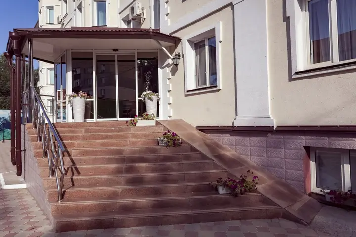 Уральск: Отель Курмет