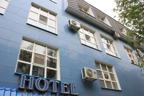 Актау: Three Dolphins Hotel