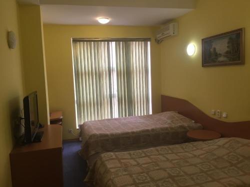 Актау: Three Dolphins Hotel