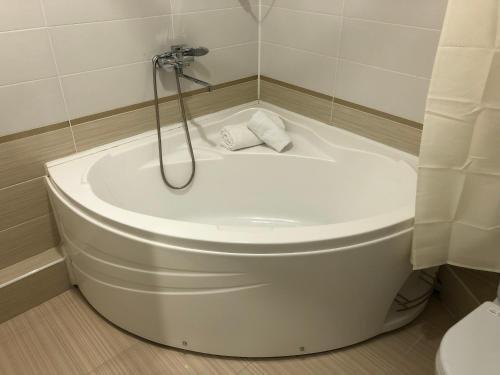 Шымкент: ApartmentHotel on Zhelkoksan 17b