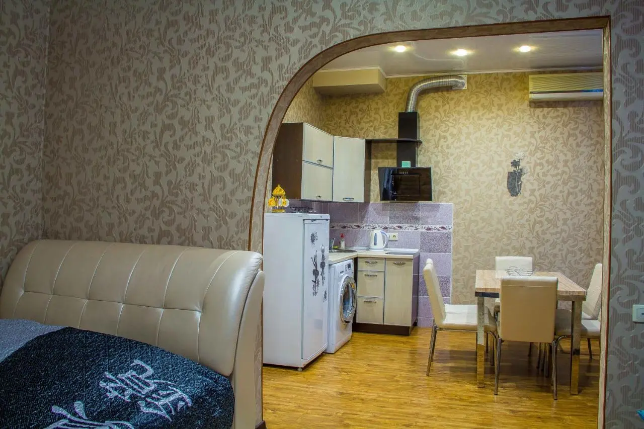 Междуреченск: Лондон Хаус