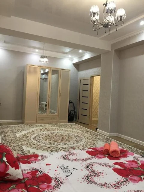 Актау: Trillioner Apartment 885
