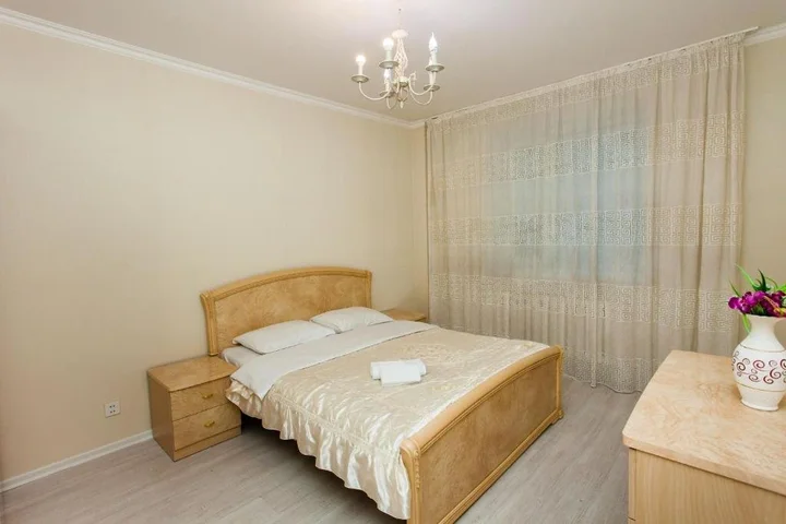 Астана: Apartment on Sarayshyq Street 7
