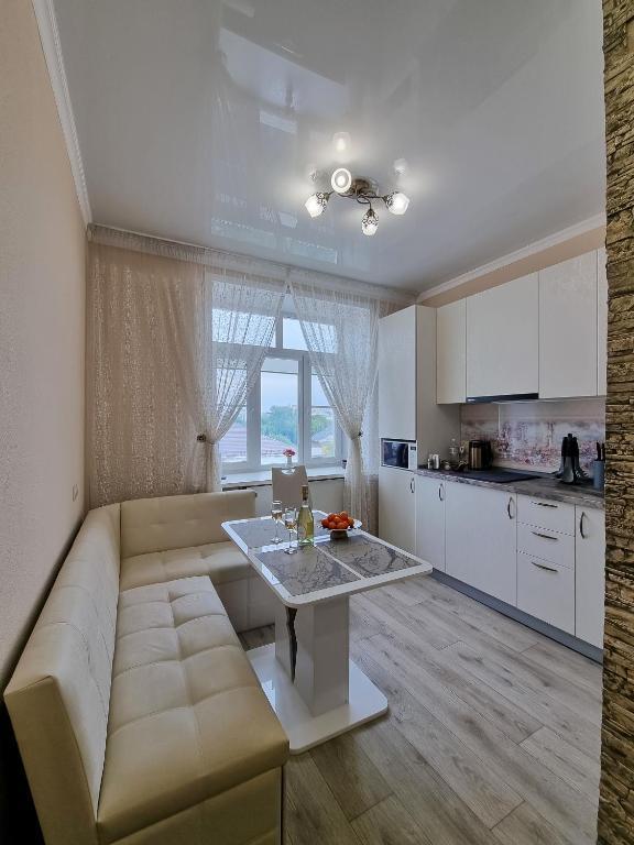 Усть-Каменогорск: 2x SuperLUX Arbat Chehova Kirova 55