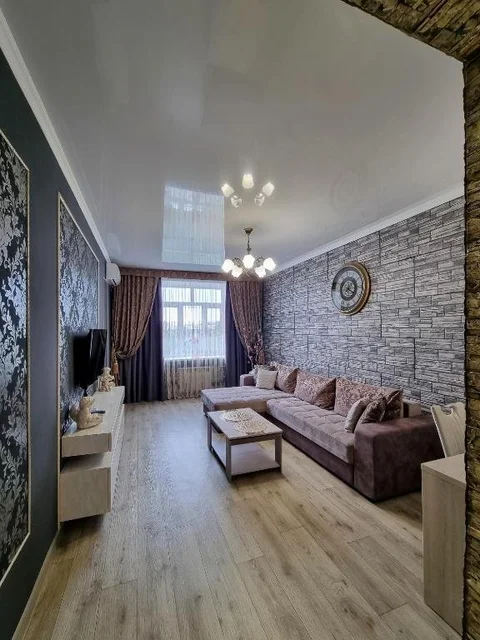 Усть-Каменогорск: 2x SuperLUX Arbat Chehova Kirova 55