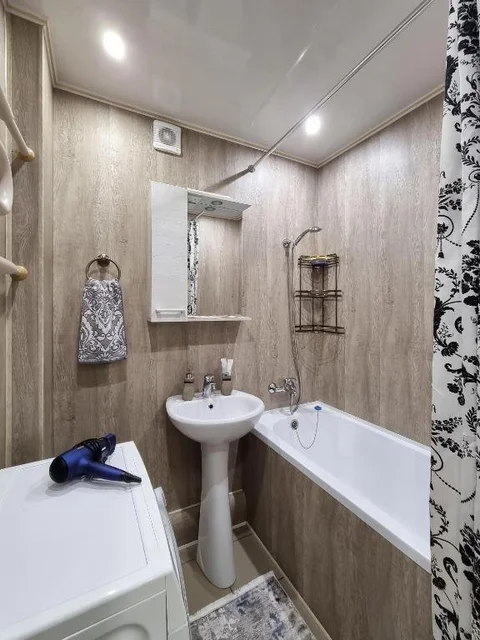 Усть-Каменогорск: 2x SuperLUX Arbat Chehova Kirova 55