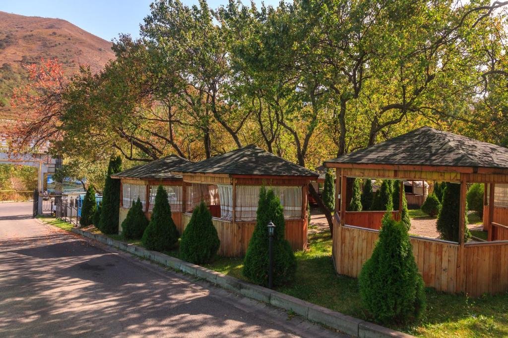 Алматы: Sunkar Hotel