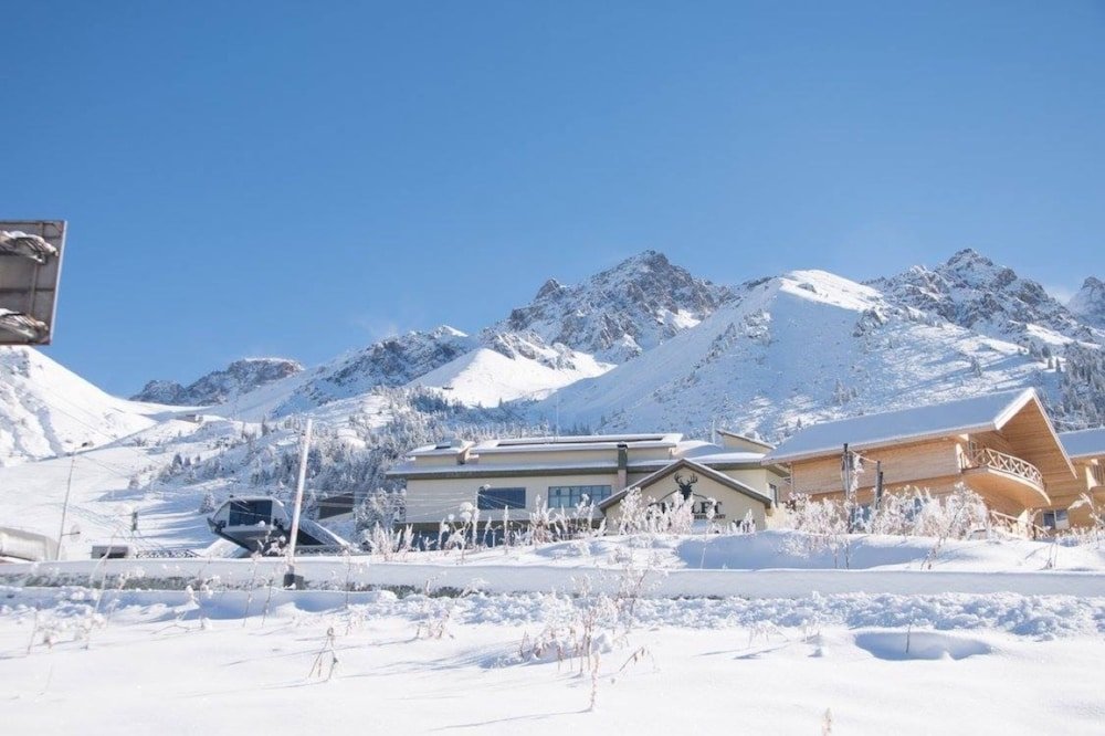 Алматы: Shymbulak Resort House