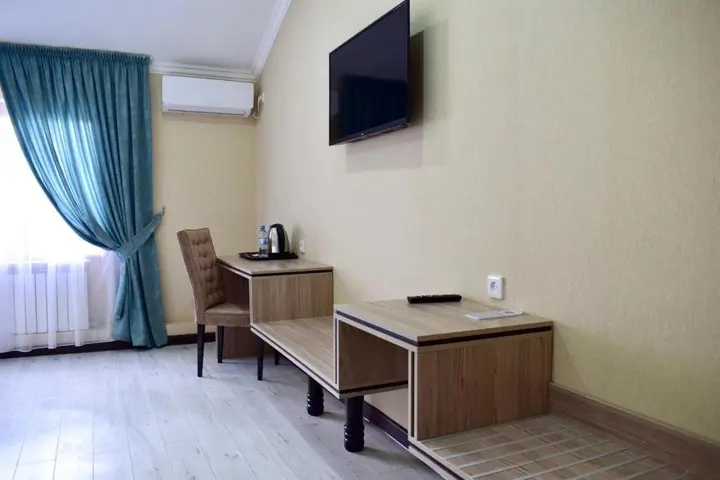 Шымкент: Dostar Inn