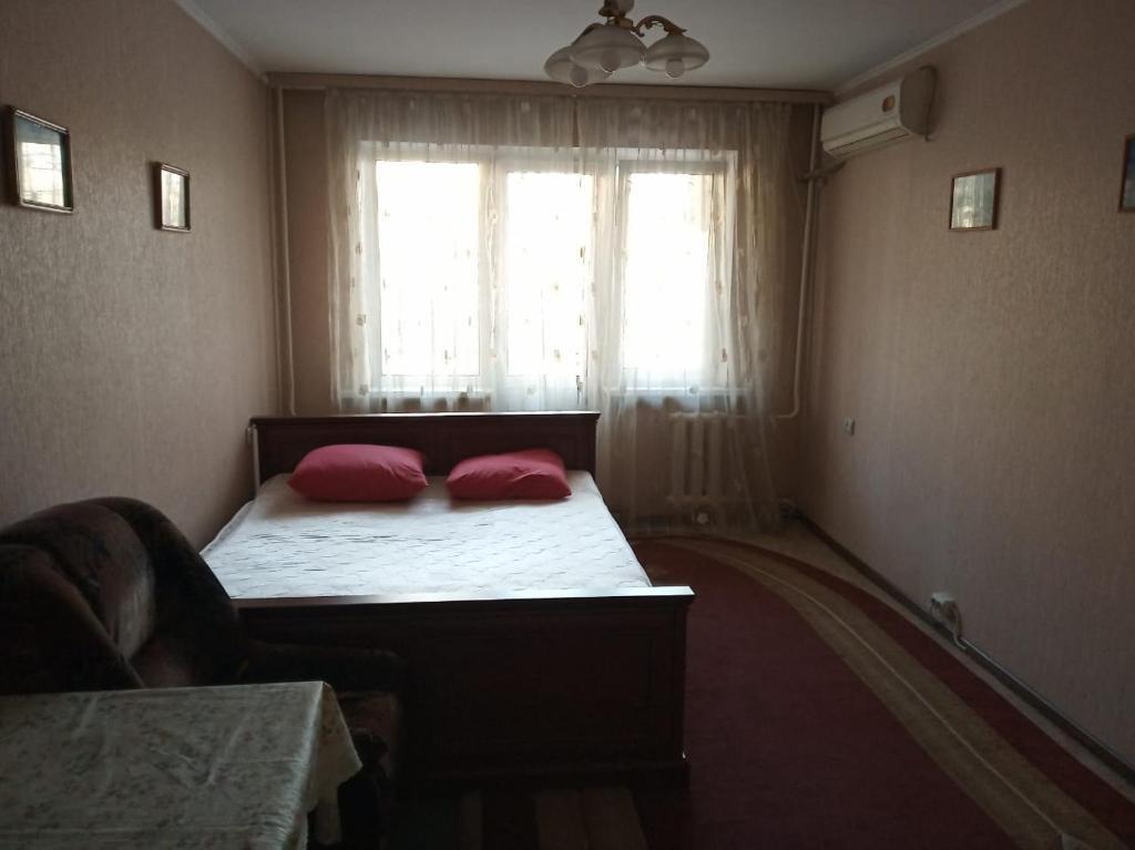 Алматы: Apartment on 10 Mirkorayon