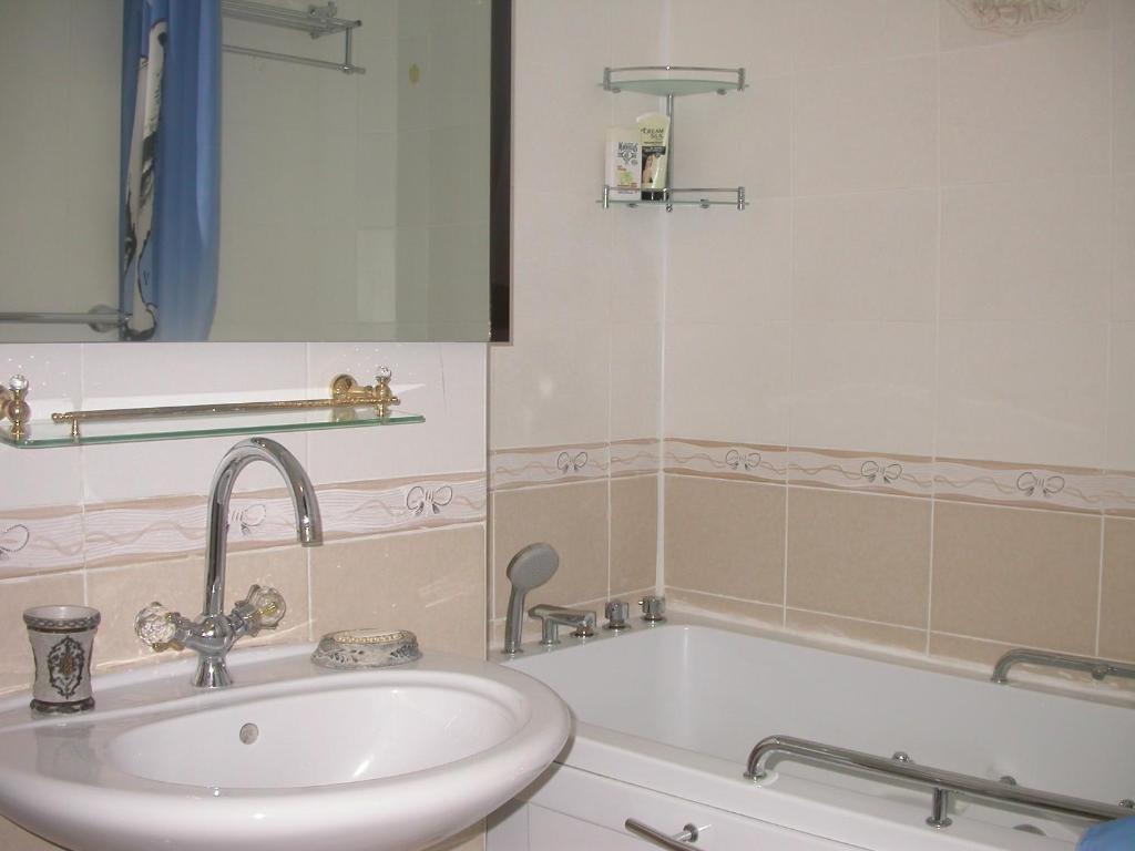 Алматы: Ahome 36 Dostyk Plaza