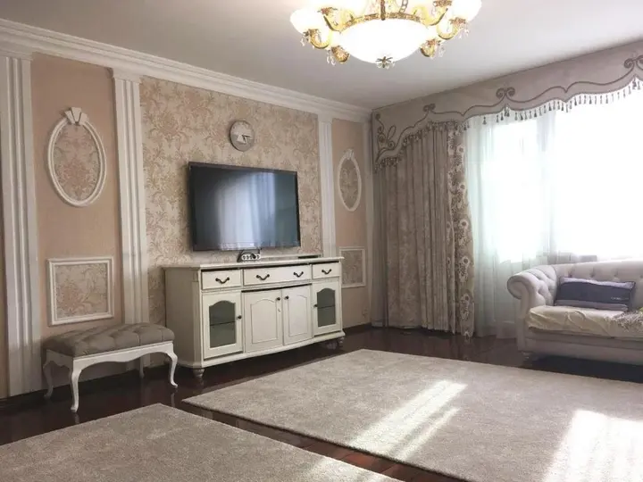 Алматы: Ahome 36 Dostyk Plaza