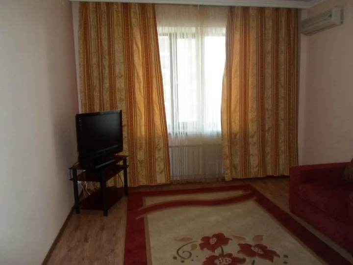 Астана: Apartment on Respublika 9/1