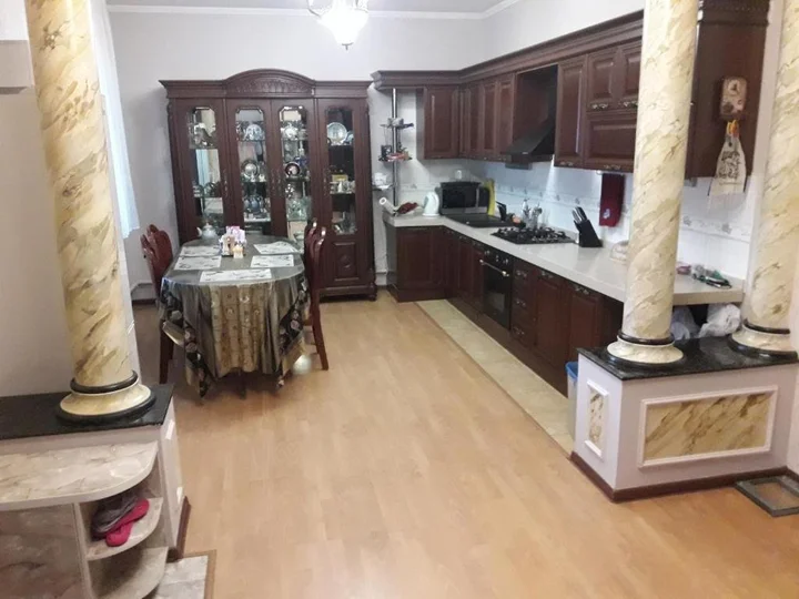 Алматы: Holiday Home On Nurmagambetov 174