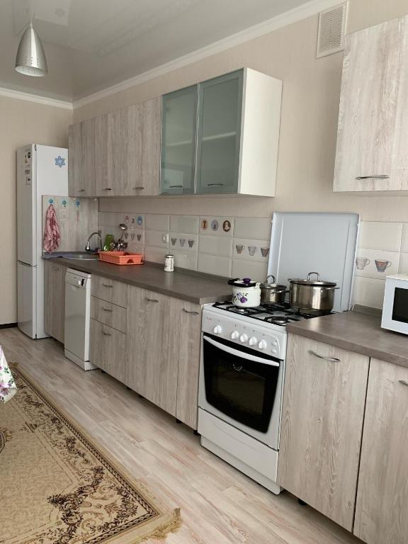 Уральск: VIP Apartaments on mkr. Astana 45