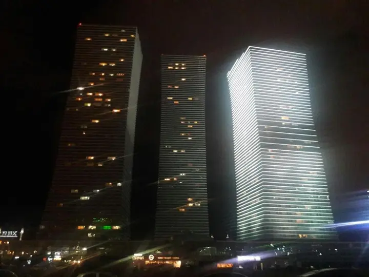 Астана: Apartment at Dostyk 5/1, 20 floor