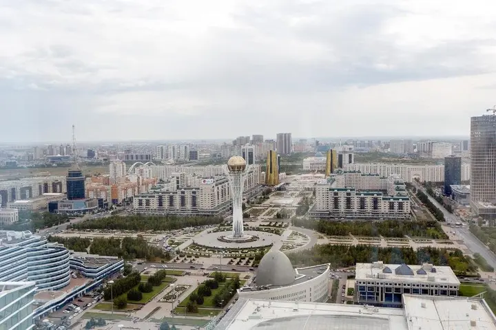 Астана: Apartment at Dostyk 5/1, 20 floor