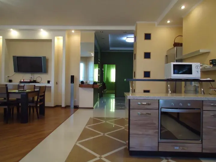 Алматы: Condo153m2