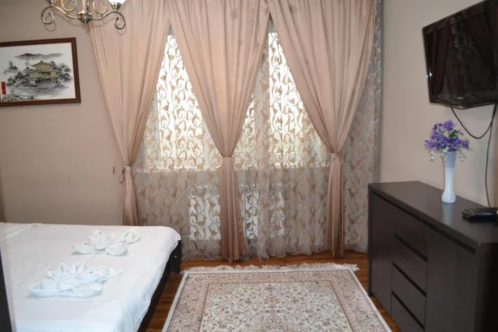 Алматы: Ahome 05 on Balzak street
