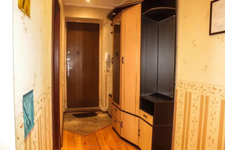 Алматы: Apartments Satpaeva 42