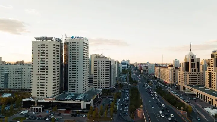 Астана: 2-room apartment on Saryarka Avenue, 1A
