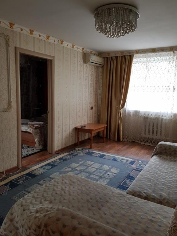 Алматы: Apartment on Gogolya 100