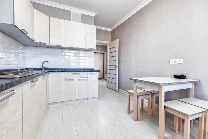 Астана: New 1br apartment at Sauran Towers