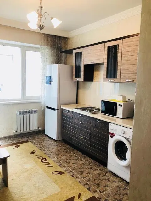Алматы: Apartment on Navoi 210