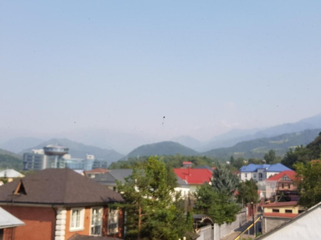 Mountain and city view house — фото 1
