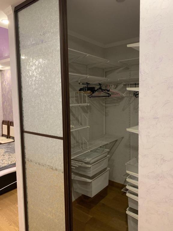 Алматы: Apartment on Navoi 74