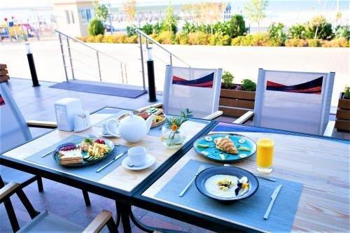 Актау: magicstay - aparthotel 4 stars aktau