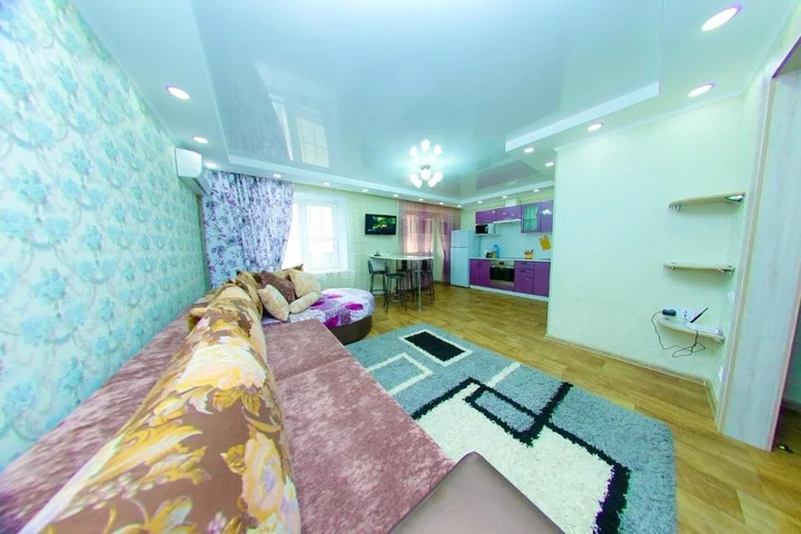 Усть-Каменогорск: Apartlux on Republic Square
