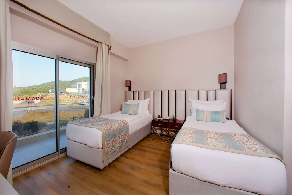 Сома: Ramada by Wyndham Soma