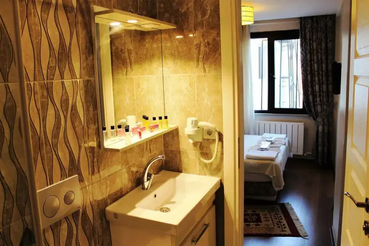 Стамбул: Ararat Hotel