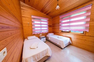 Чиралы: Ikiz Villas