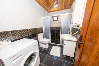 Чиралы: Ikiz Villas